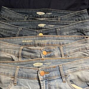 4 pairs Old Navy super skinny mid rise blue jeans size 4 dark and light